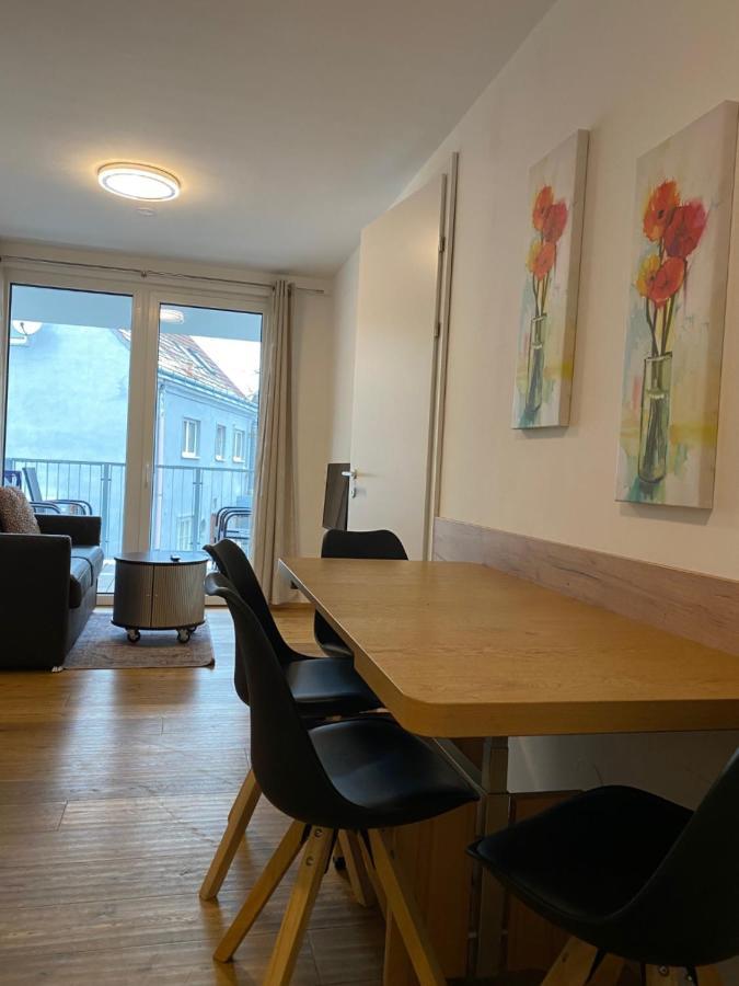 Modern Apartment With Balcony Near City Center Wien Exteriör bild