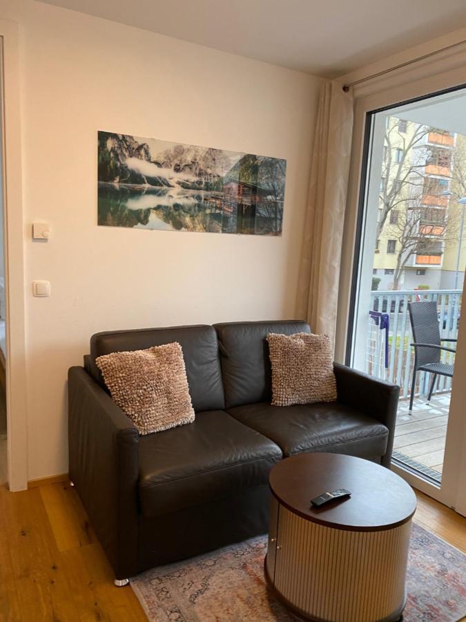 Modern Apartment With Balcony Near City Center Wien Exteriör bild