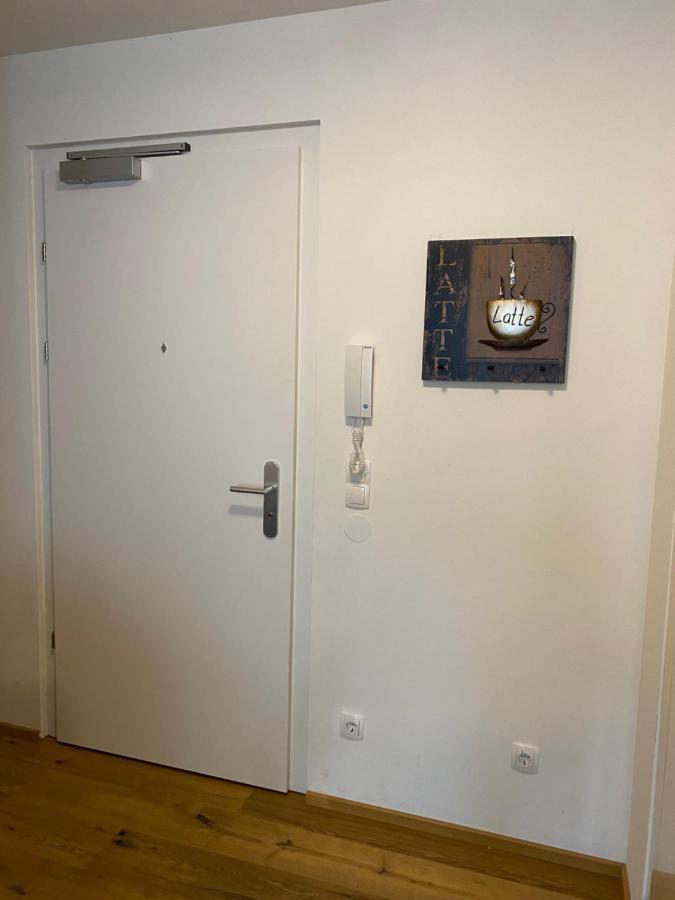 Modern Apartment With Balcony Near City Center Wien Exteriör bild