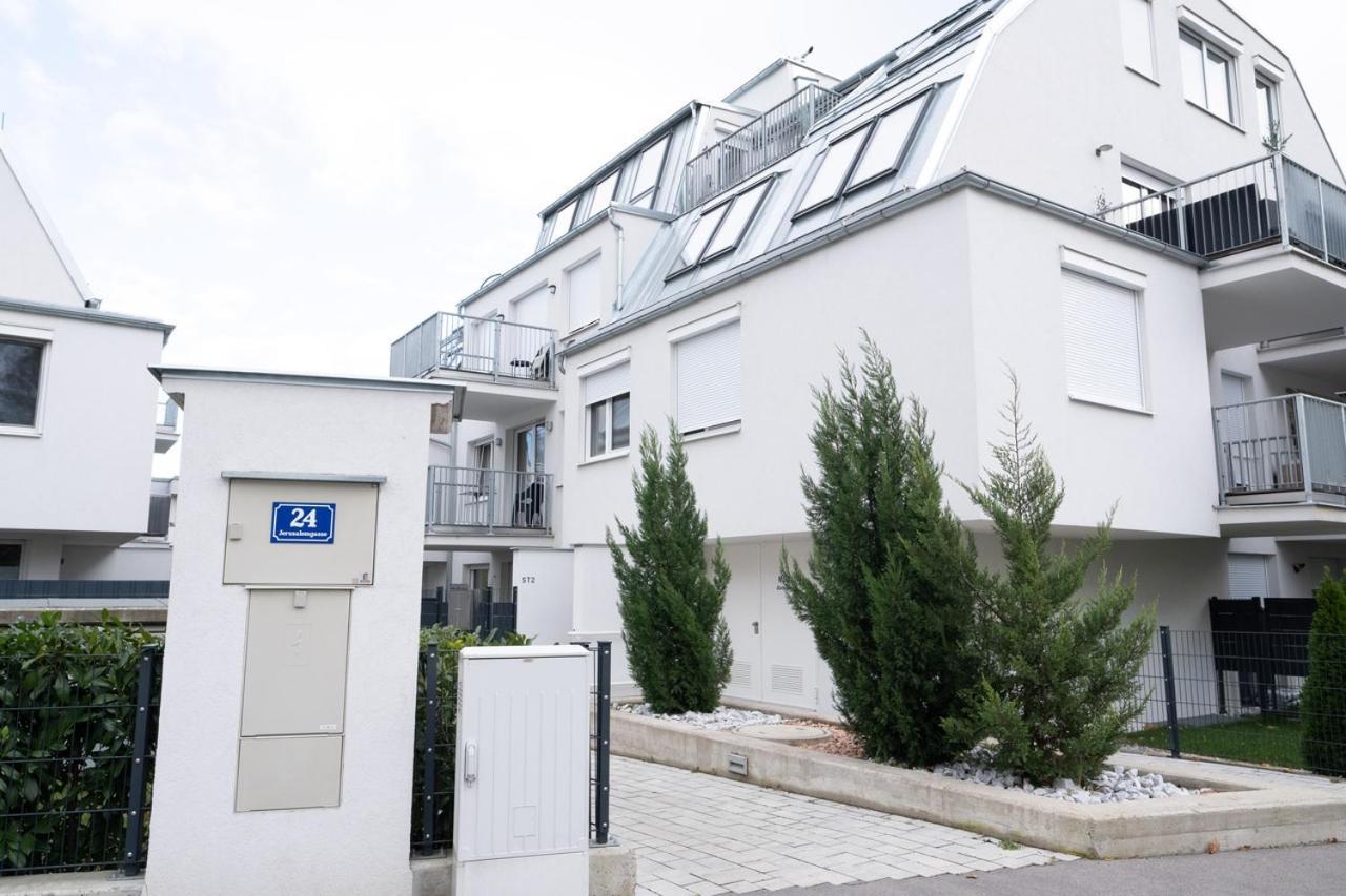 Modern Apartment With Balcony Near City Center Wien Exteriör bild